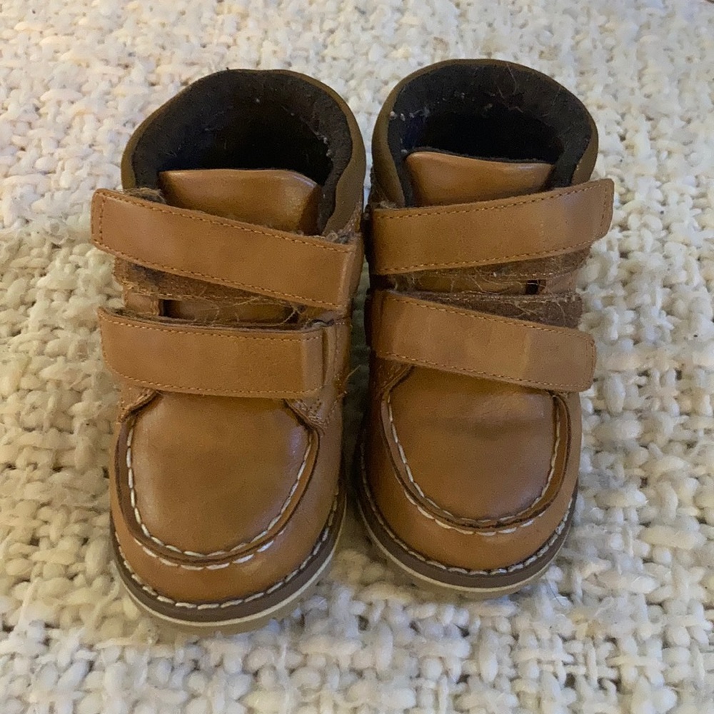 Children’s Place baby boy size 7 boots
